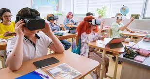 Tech in the Classroom: Enhancing Learning Experiences